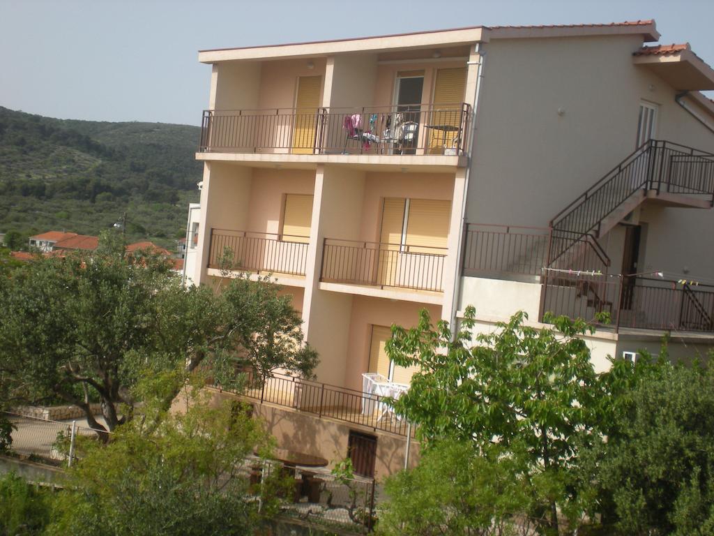 Apartments Jelica Slatine Exterior photo