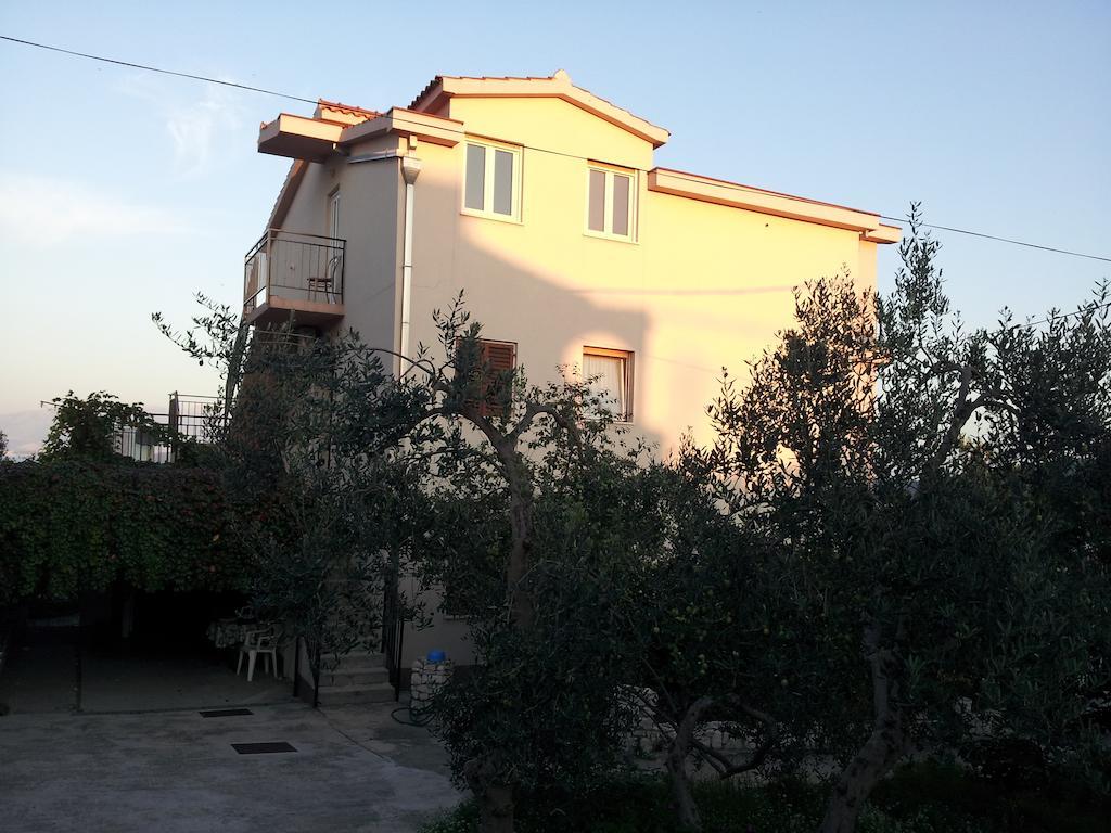 Apartments Jelica Slatine Exterior photo